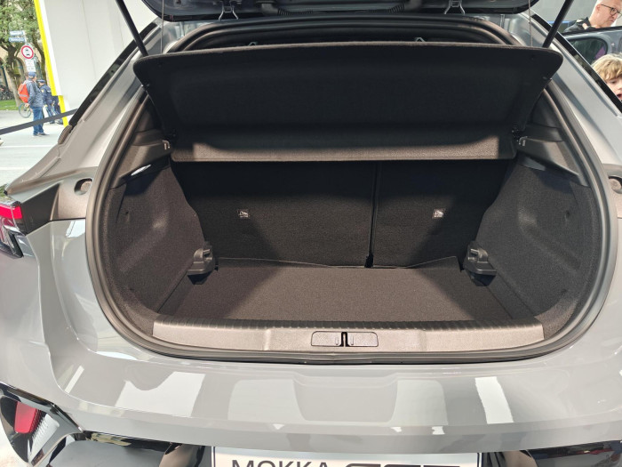 Der Kofferraum des Mokka GSE (Bild: Friedhelm Greis/Golem)